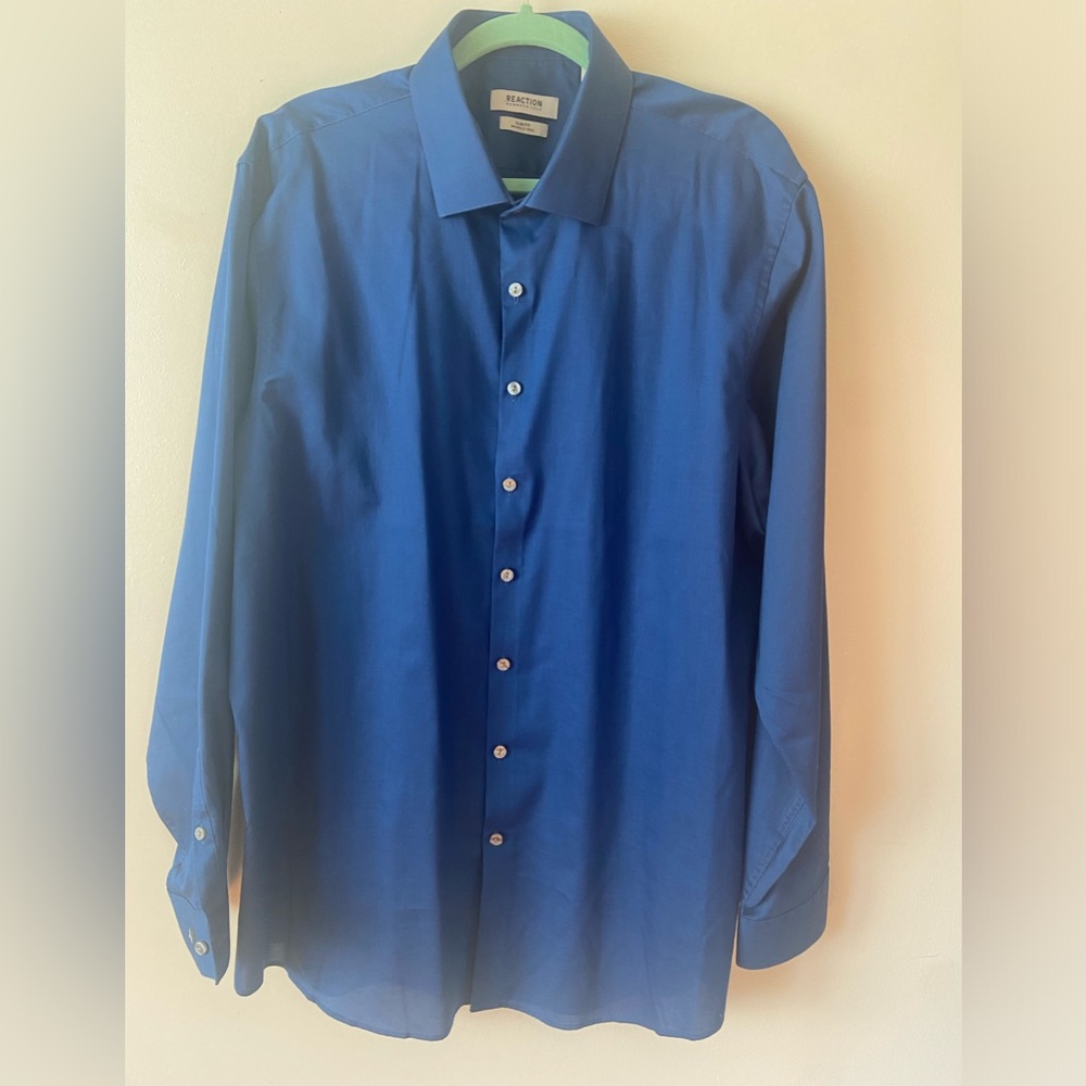Kenneth Cole Men’s size XL Slim Fit button up shirt Blue
